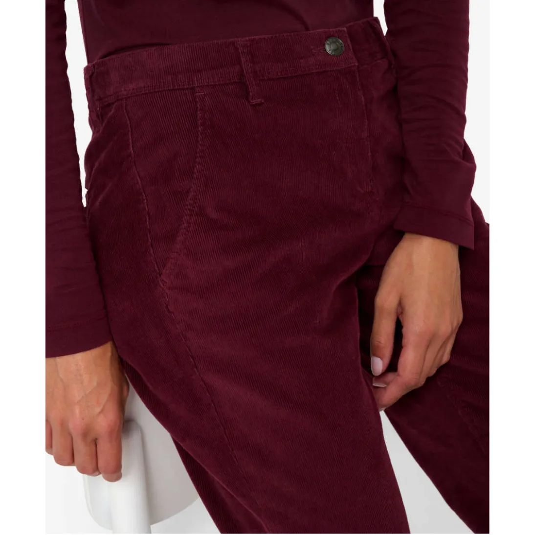 Brax Shakira Five-pocket Stretch Needle Cord Jeans 73-1838 In Cherry