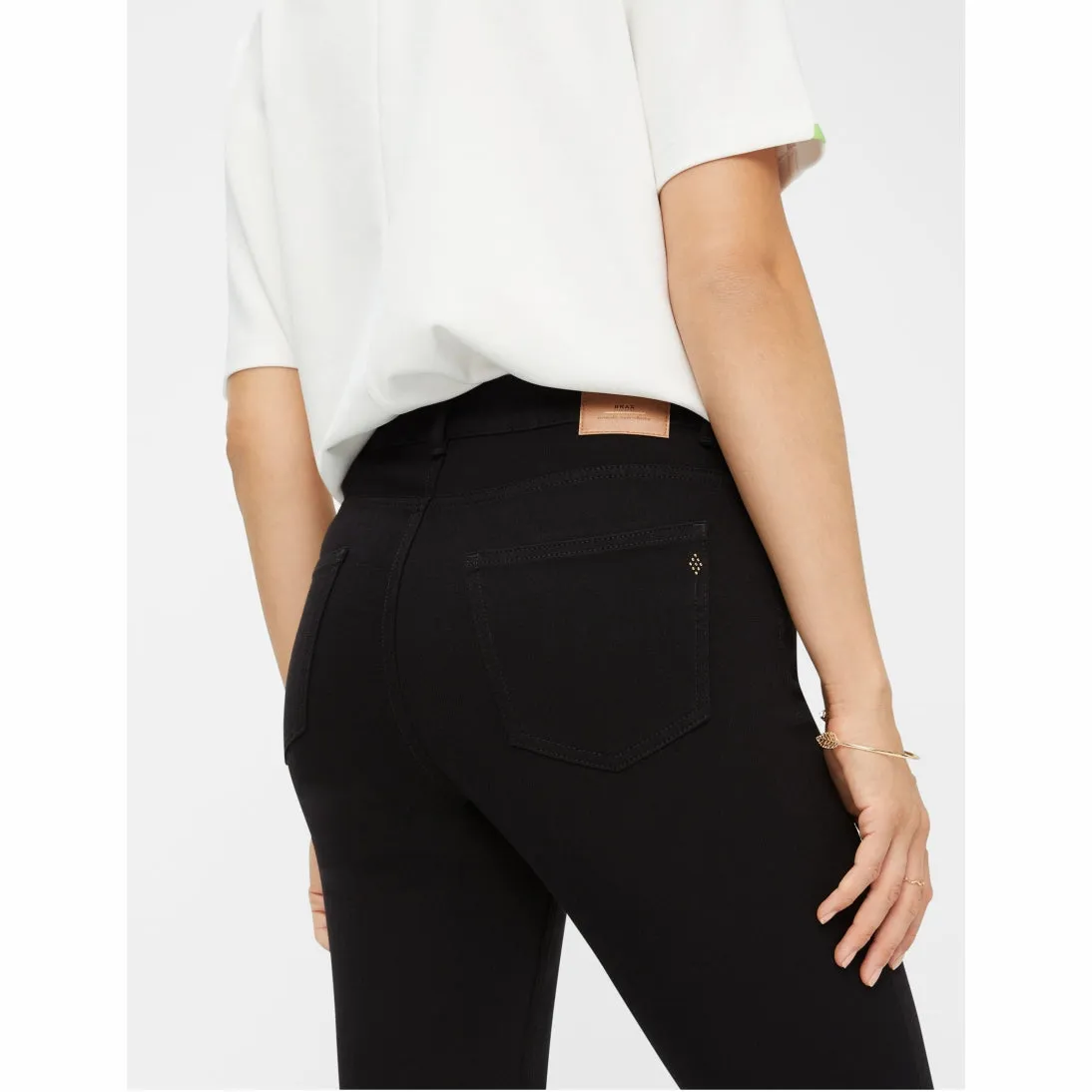 Brax Shakira Skinny Jeans Free to Move Super Stretch Denim in Clean Perma Black 70-6000