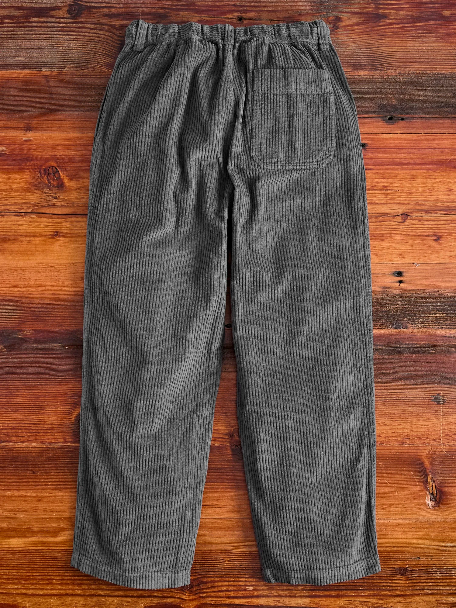 Doune Corduroy Pants in Charcoal Jumbo Cord