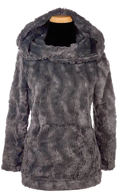 Hooded Lounger - Cuddly Faux Furs