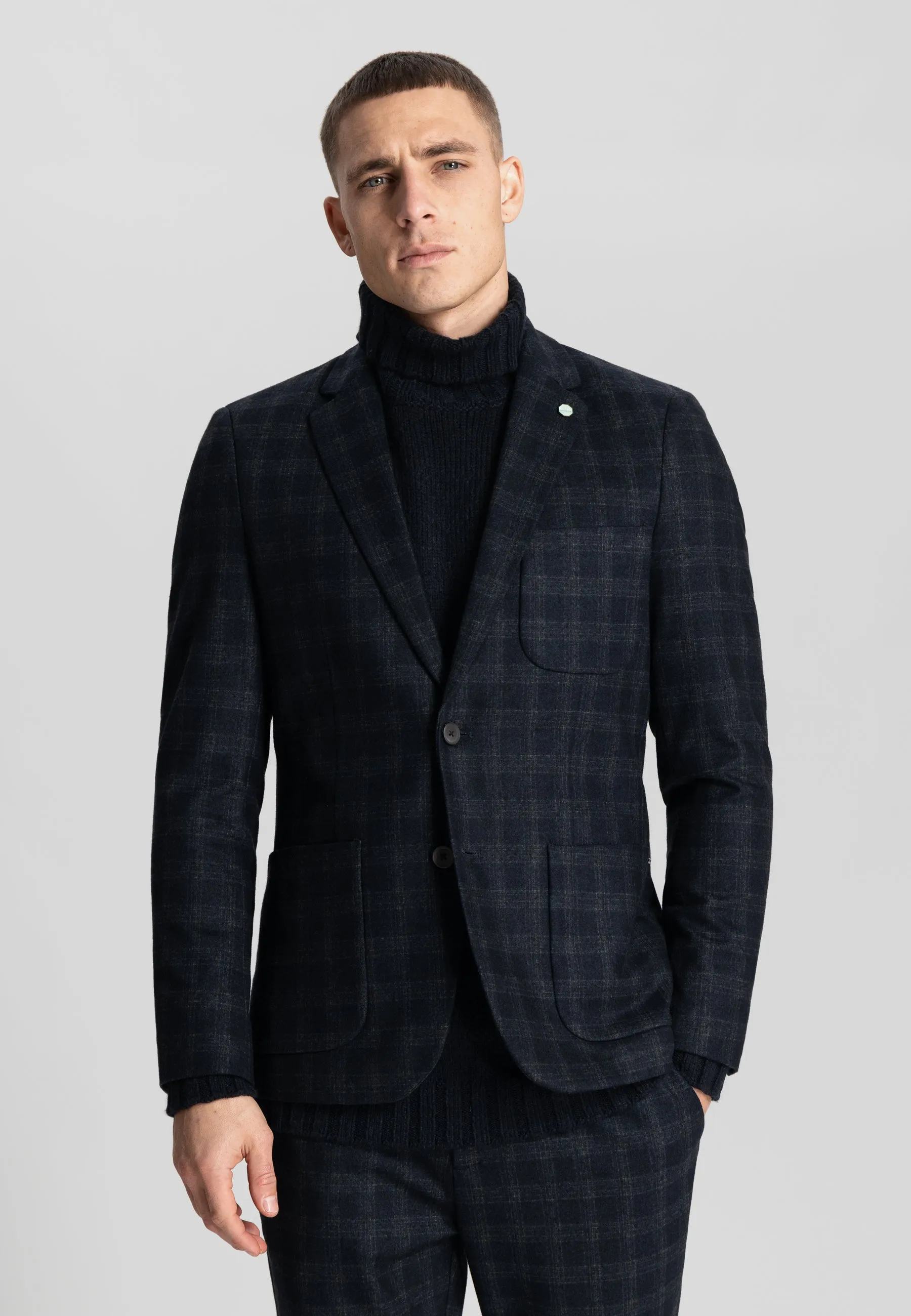 Shadow Checked Travel Blazer: Blue Nights