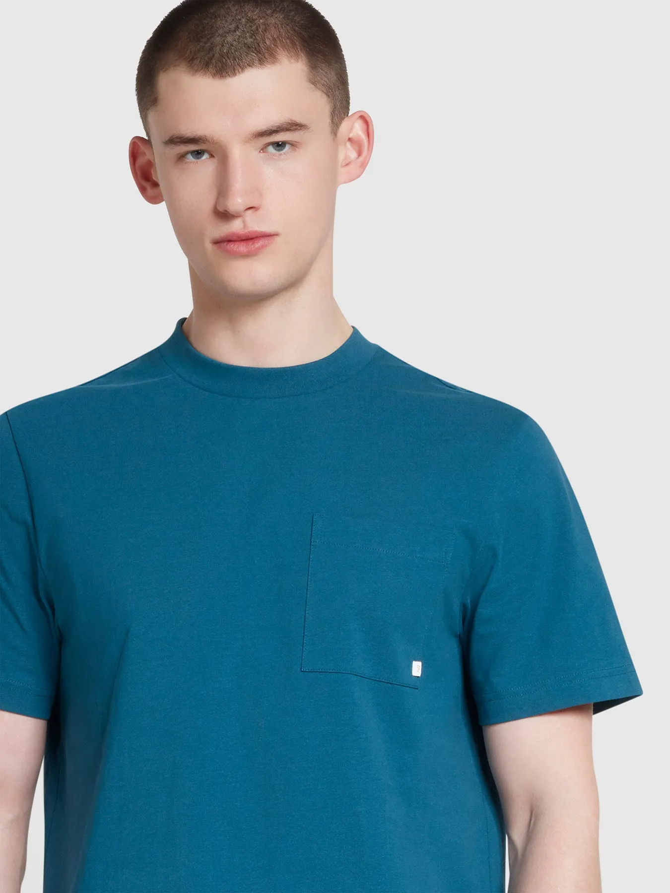 Stacy Regular Fit Chest Pocket T-Shirt In Croft Green