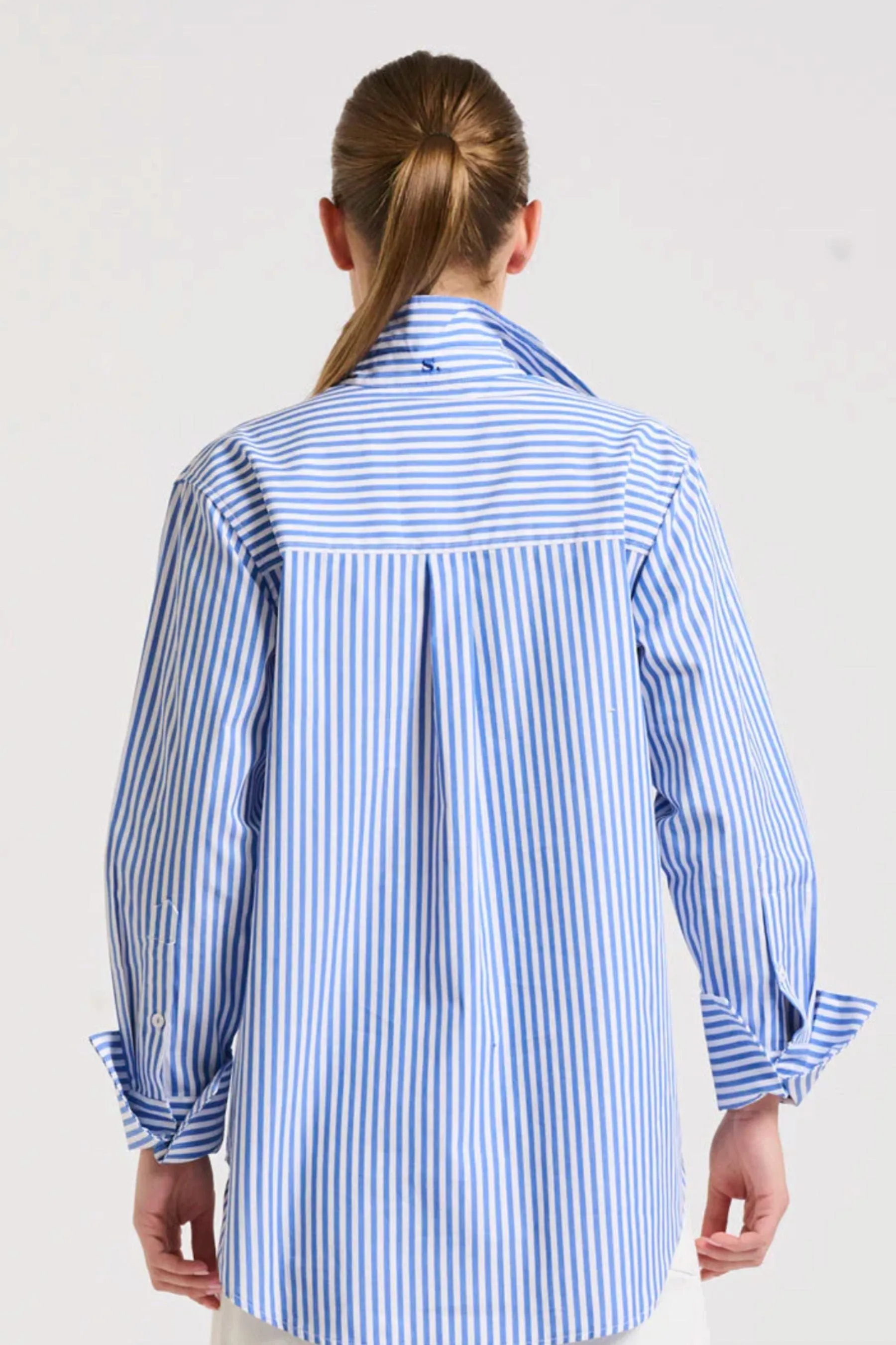 The Elodie Girlfriend Shirt | Mid Blue Stripe