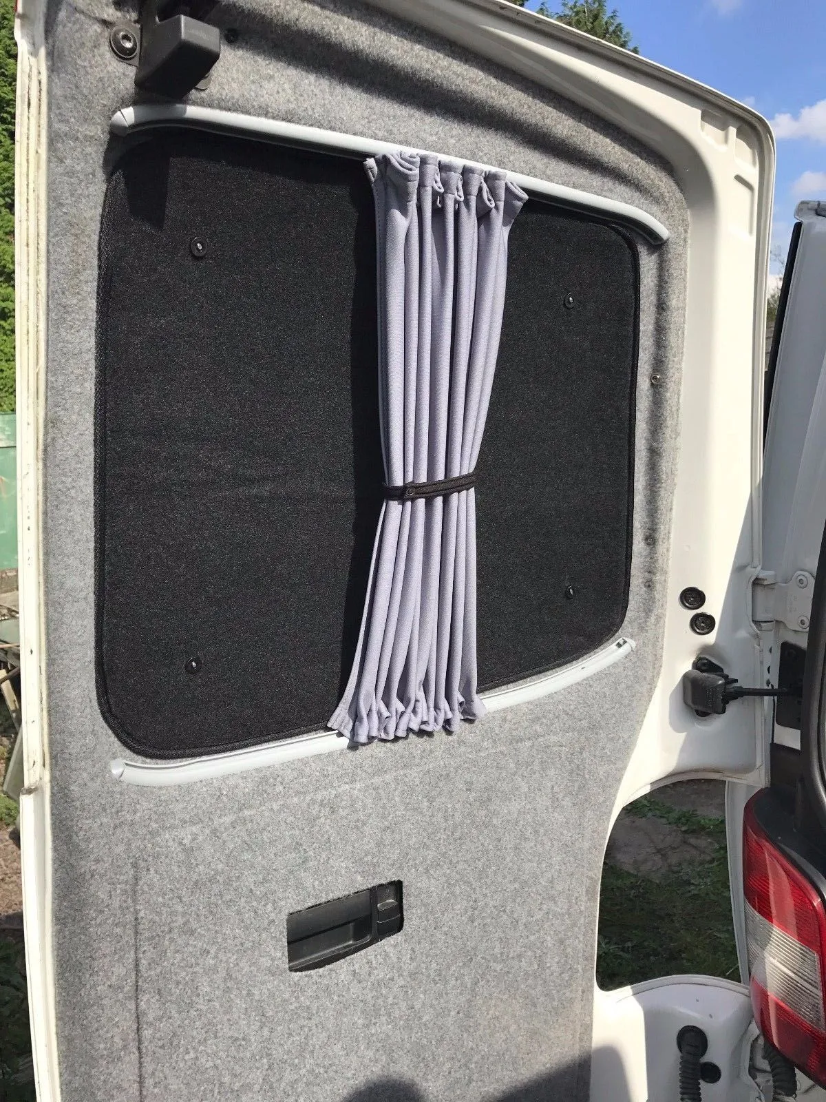 VW Caddy - STEALTH Thermal Screens